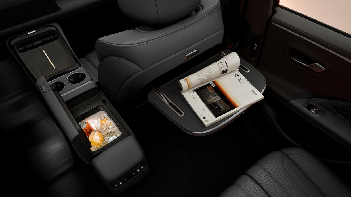 aion v suv electrico interior
